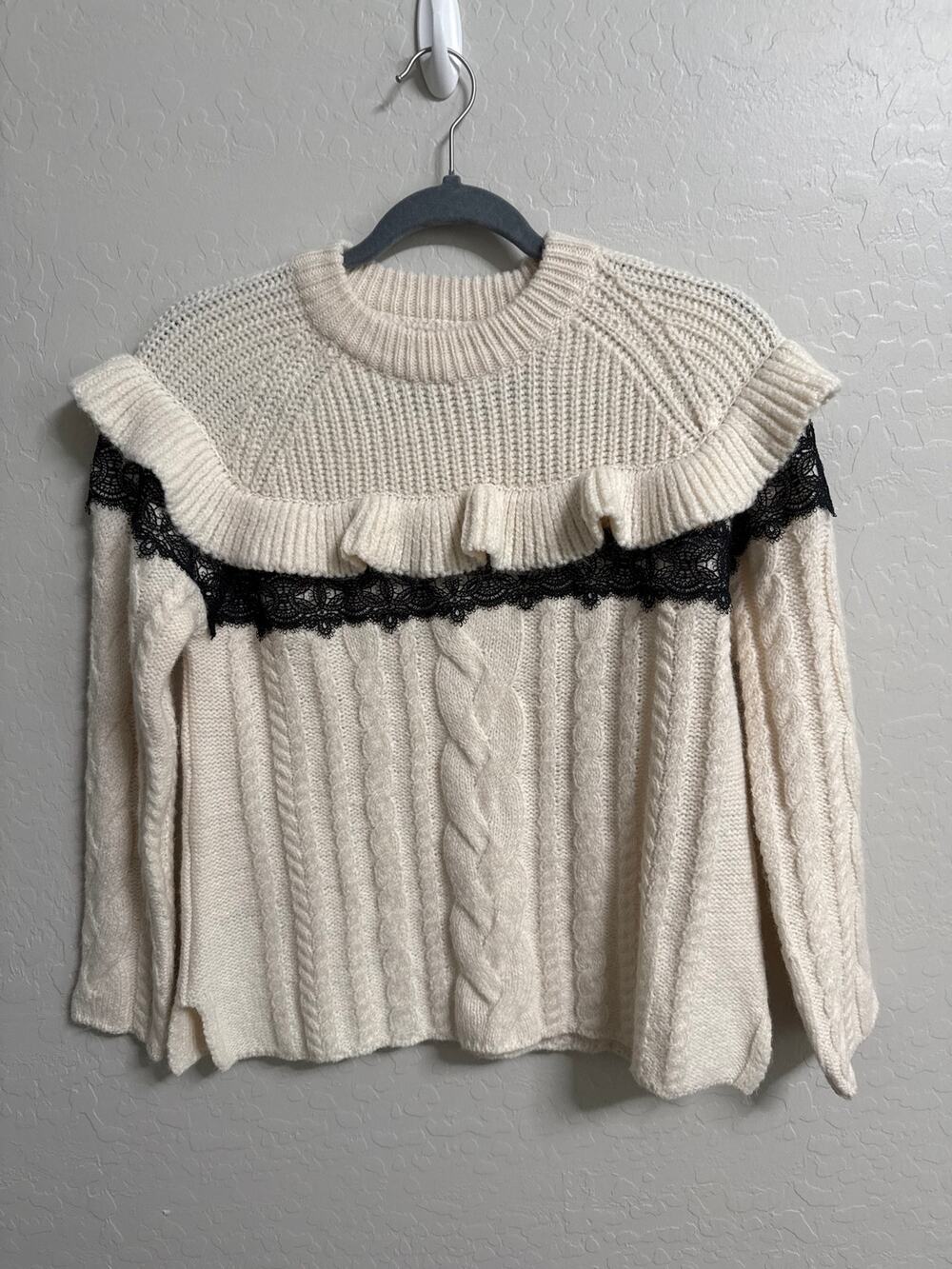 Cream and black sweater Zara size 12 with black lace details and ruffle